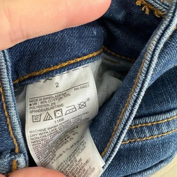 Old Navy rockstar size 2 skinny jeans - Picture 5 of 7